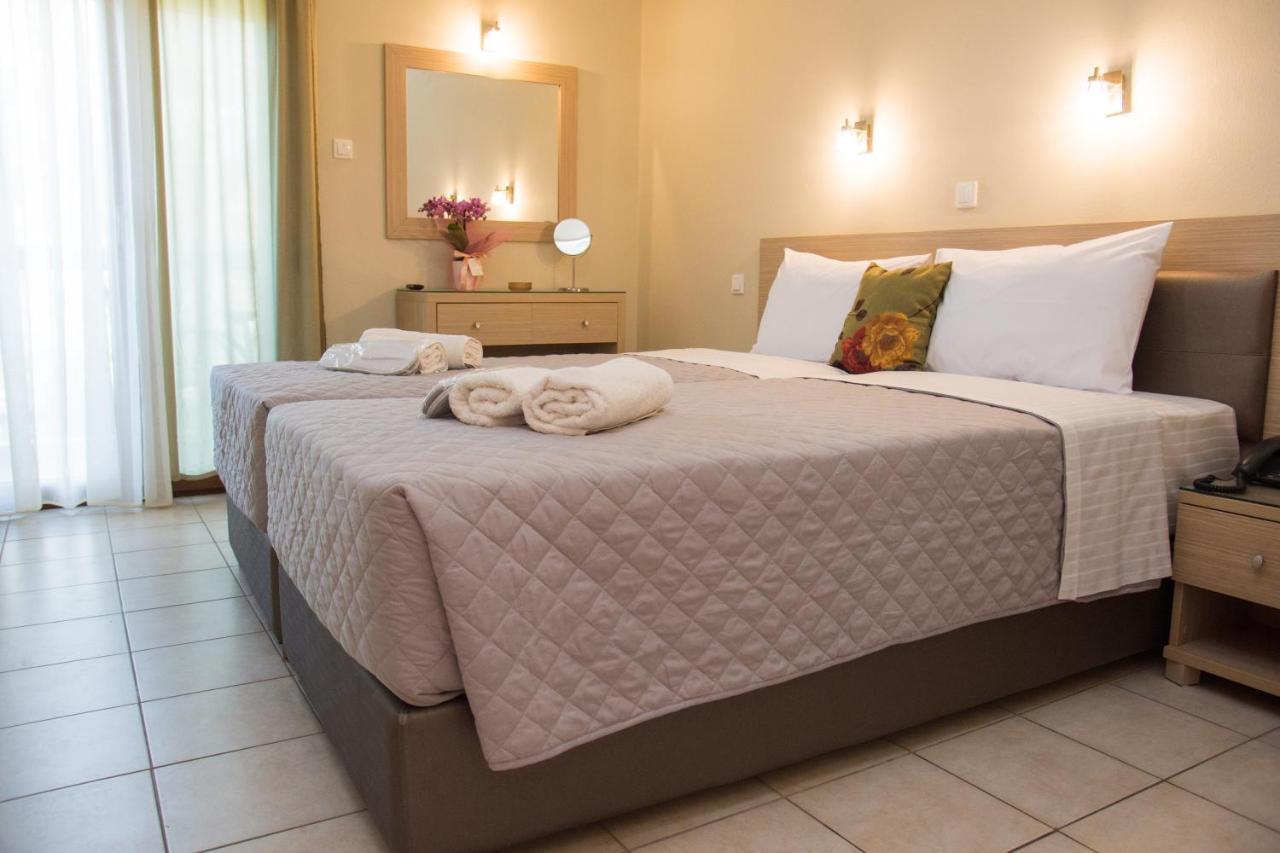Platy Beach Hotel エクステリア 写真