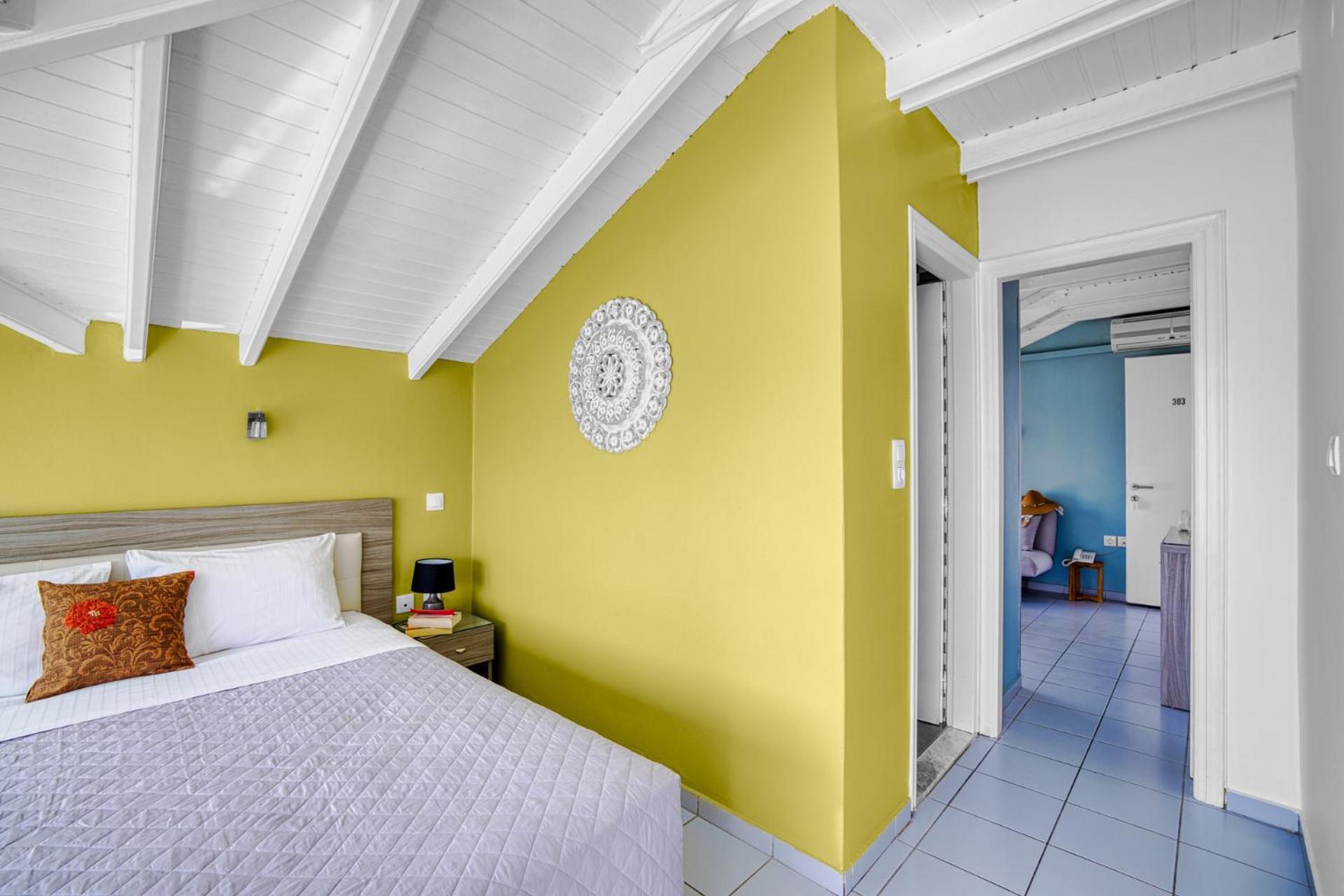 Platy Beach Hotel エクステリア 写真