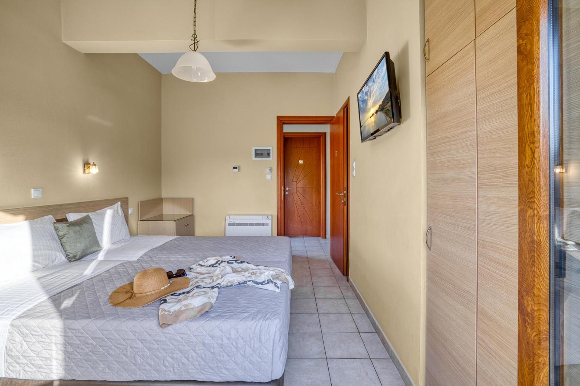 Platy Beach Hotel エクステリア 写真