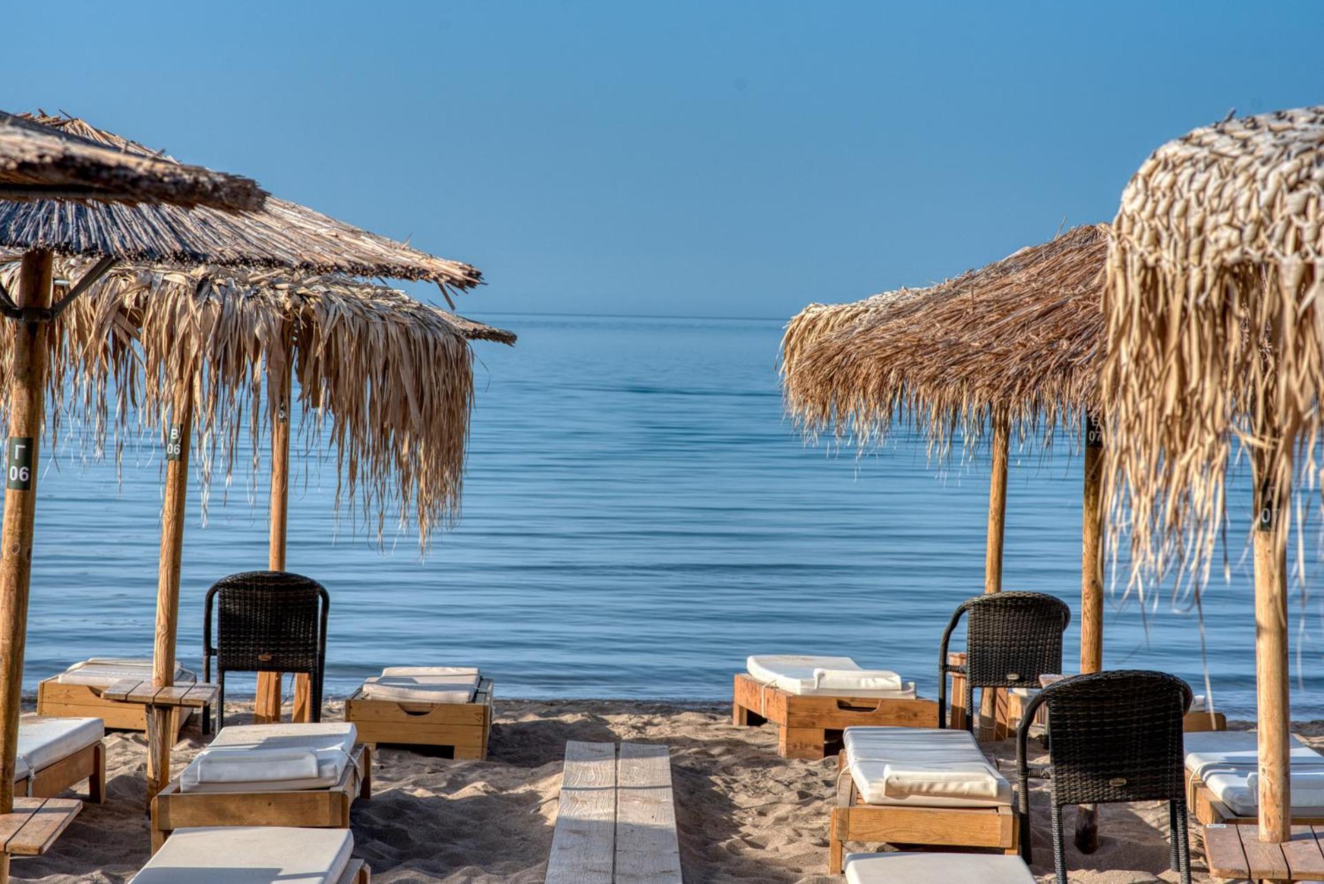 Platy Beach Hotel エクステリア 写真