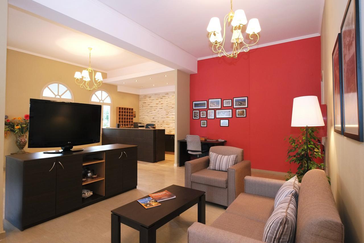 Platy Beach Hotel エクステリア 写真